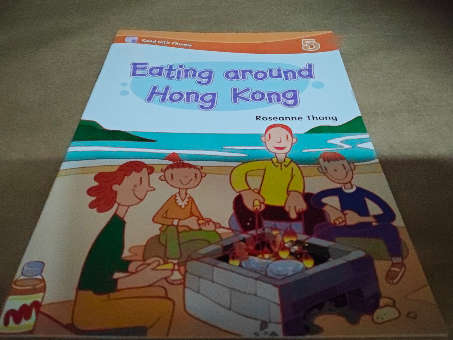 READ WITH PHINNIE5: EATING AROUND HONG KONG