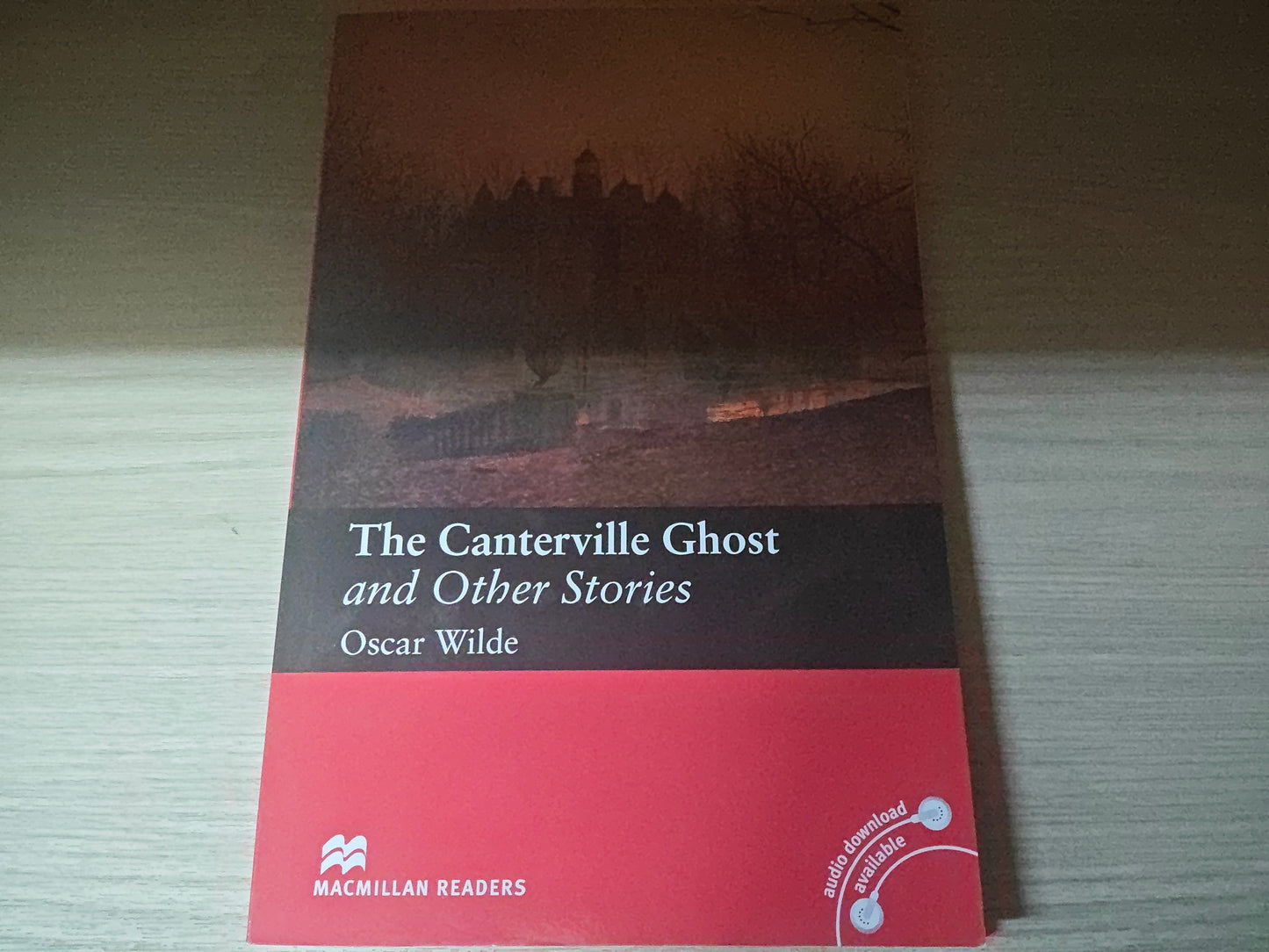 The Canterville Ghost and Other Stories (Macmillan Reader)